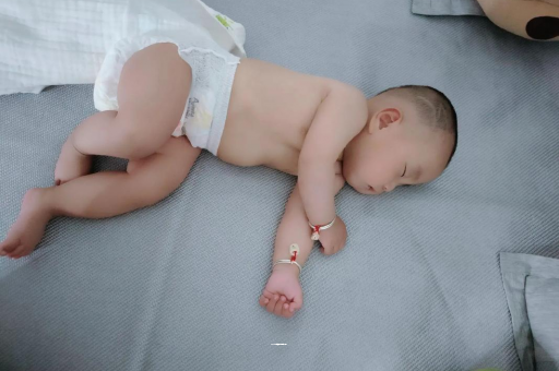 曹县怀孕多久会显肚子